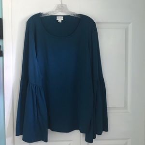 Ava & Viv Flare Sleeve Top
